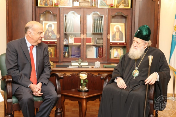 Негово Светейшество Българският патриарх Неофит прие днес Негово Превъзходителство Кенет Мертен,