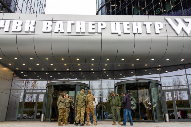 Центровете на "Вагнер" възобновяват работа