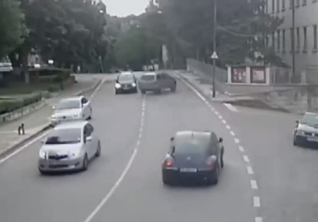 Отново случай на опасно шофиране в населено място Шофьор дрифтира
