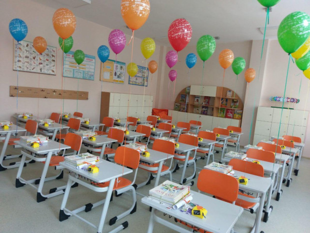 </TD
>Общо 2100 деца са приети в първи клас в бургаските