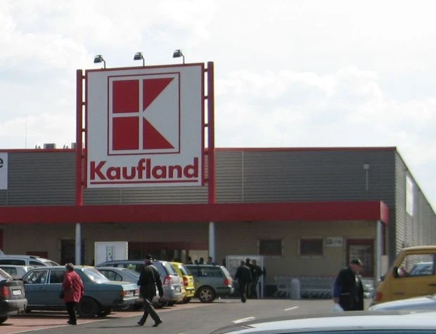"Кауфланд" показа какви пари дава. Хората: През 2012 е била добра заплата