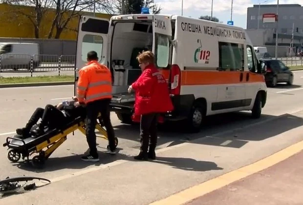 Блъснаха пешеходец в Разград, няма опасност за живота му