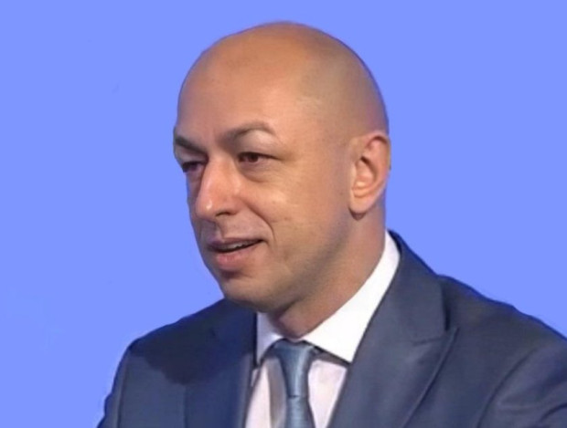 Министърът на финансите Асен Василев очерта първо пред депутатите от