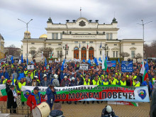 Полицаите излизат на протест, настояват за увеличение на заплатите