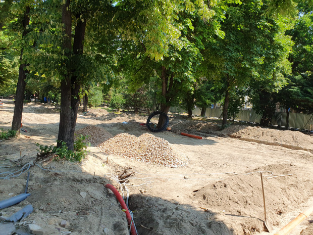 TD Ремонтът на Дондуковата градина напредва с добри темпове и има