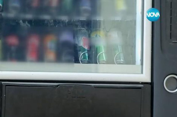 Хора сигнализираха че във вендинг автомати се продава алкохол и