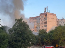Извънредно: Пожар в южната част на Пловдив! Очевидец: Гори онази къща!