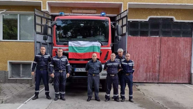 Пожарникари протестират в Пловдив