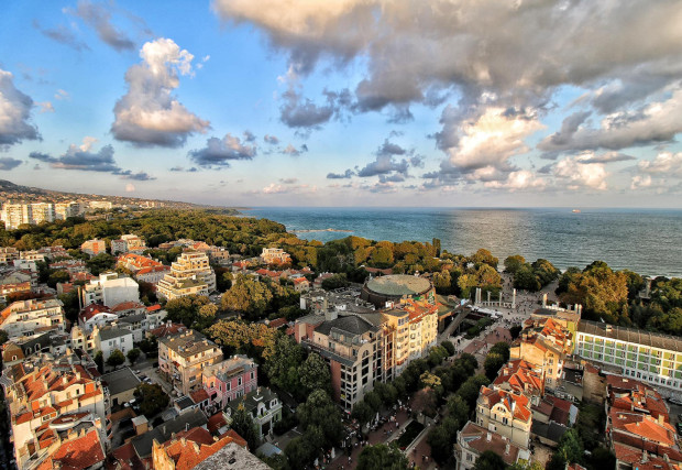 Броят на имотните сделки във Варна бележи най голям спад