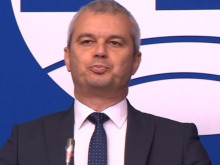 Костадинов: Ако Зеленски бъде допуснат в НС, ще му се наложи да чуе и нашето мнение