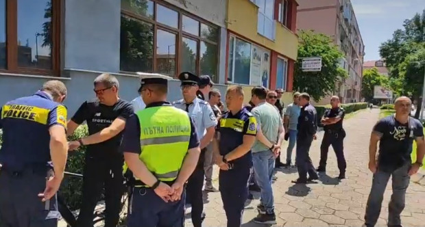 TD В обедните часове на днешния ден благоевградските полицаи излязоха на