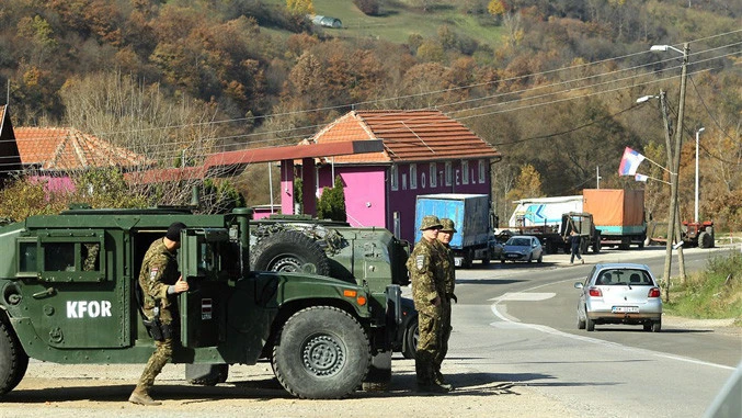 НАТО: Косово и Сърбия не показват прогрес в деескалацията на напрежението