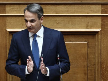Гръцкият премиер се зарече да "поправи греховете от миналото"
