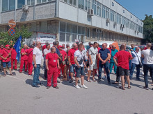 Шофьори на линейки протестираха във Варна, вижте исканията им