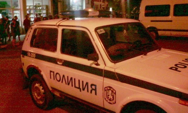 Млад мъж удари дъното в Пловдив, посегна на момичето си