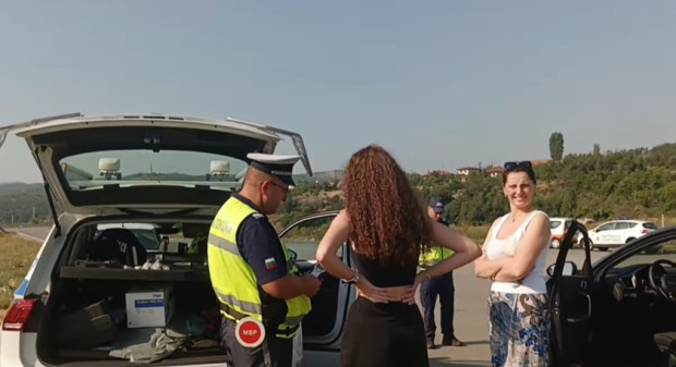 </TD
>Мащабна акция на пътна полиция е проведена в Пиринско, съобщиха