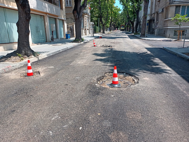 Спазва ли се обещанието на кмета Портних за графика на асфалтиране на улици във Варна?