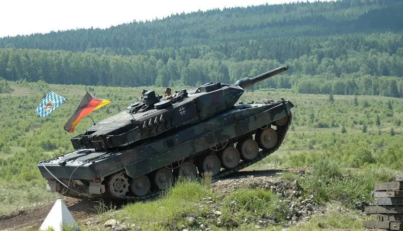 След спор с Варшава: Германия се отказа от ремонтирането на Leopard в Полша, ще праща повредените машини в Литва