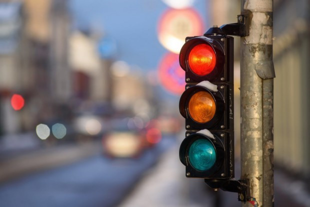 Светофарната уредба на кръстовището на бул Цар Освободител и бул
