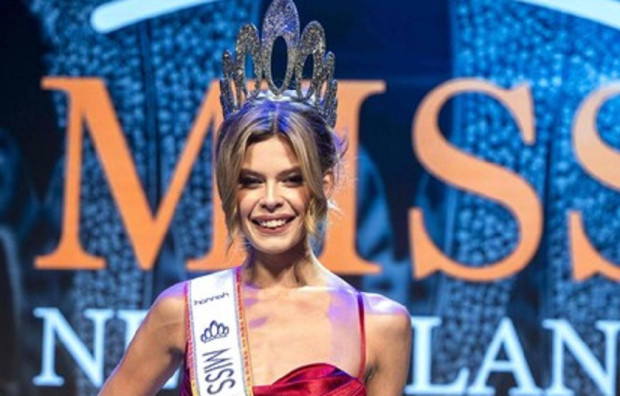 Победителката в 94-ото издание на конкурса Мис Нидерландия“ Рики Колe