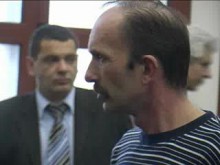 Обвиненият в убийството на баща си застава пред съда