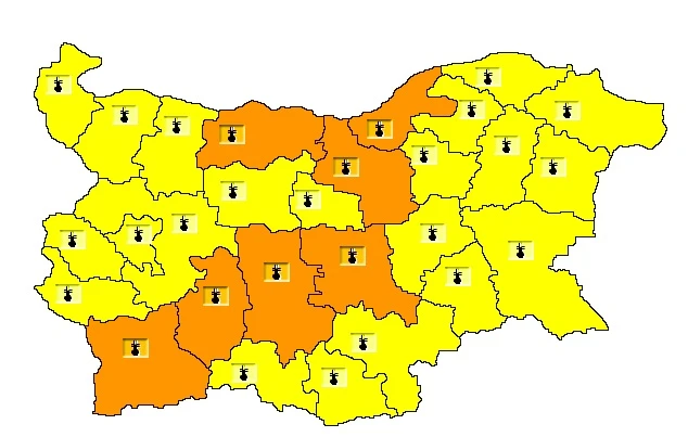 Оранжев код за високи температури в 7 области, термометрите удрят 40 градуса