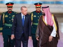 Саудитска Арабия поръча турски дронове Bayraktar по време на визитата на Ердоган в Джеда