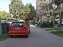 Нагло паркиране на смолянчанин върху велоалея в Пловдив