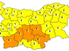 Утре ще бъде много топло, има обявени предупредителни кодове