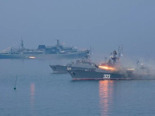 Русия и Китай започнаха съвместни военноморски учения в Японско море