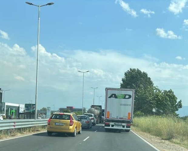 TD Сериозно задръстване се е получило на автомагистрала Тракия като колите