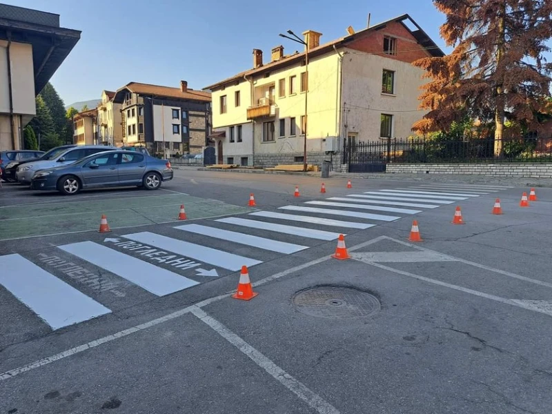 Реорганизация на движението в Банско заради нова пътна маркировка