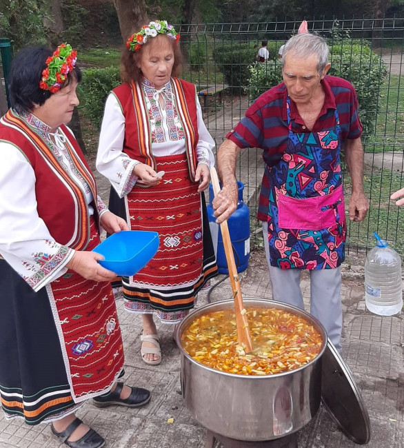 "Ден година храни" е мотото не само на сезонните бизнеси