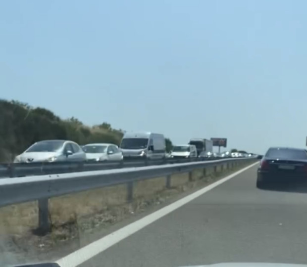 Верижна катастрофа на автомагистрала Тракия при 340-ти километър е причина