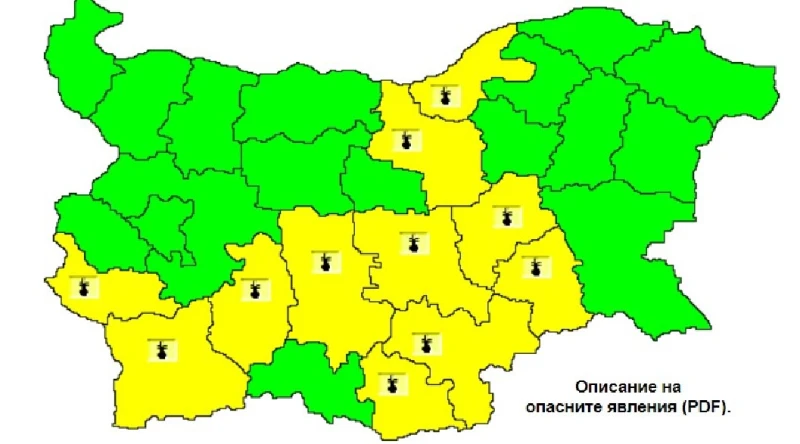 Леко разхлаждане утре, 11 области остават с предупреждение