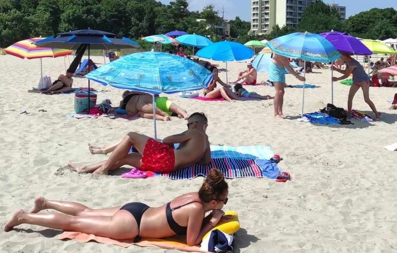 Народът налази безплатните зони по морето