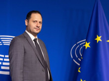 ����� �������: ������ 3-� ���� �� �� � ���������� ������� � �����