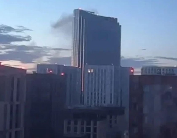 Дрон удари две офис сгради в бизнес център в Москва