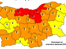 Червен код за опасни горещини за три области от страната