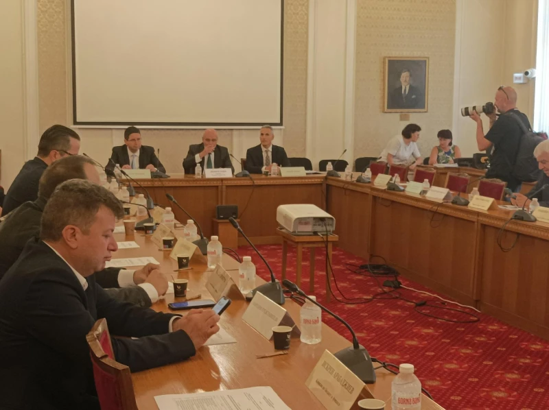 Изслушаха кандидатите за подуправители на БНБ в бюджетната комисия