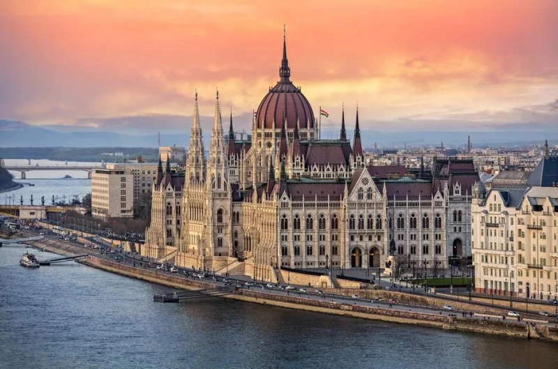 Румъния и Словакия привикаха посланиците на Унгария заради думи на Виктор Орбан