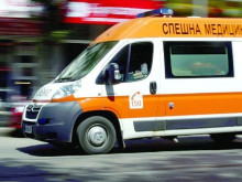 Моторист падна под гумите на камион при опасна маневра във Варна