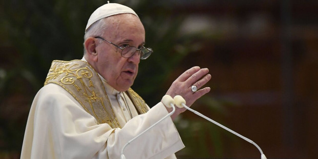 Папа Франциск се обърна към своите братя и властите на
