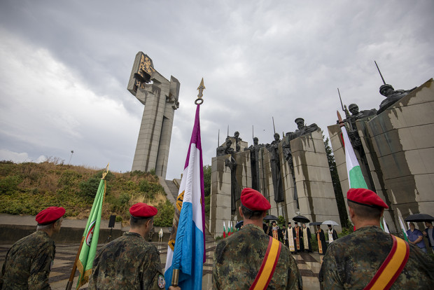 Стара Загора почете героите от боевете за защита на града преди 146 години