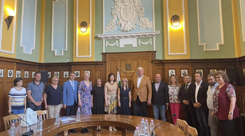 Ректори на седем университета на среща с министър в община Пловдив