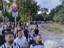 Брутална опашка за билети, фенове на Локо бесни заради слабата организация