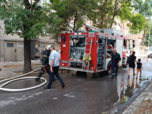 МВР: Има обгазени при пожара в центъра на Пловдив