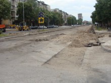 Тротоарните плочки за бул. "България" не достигат, набавят още