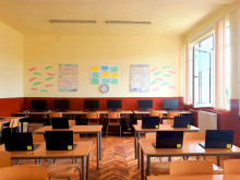 Приключиха два проекта за ремонт и обзавеждане на училище във Варненско