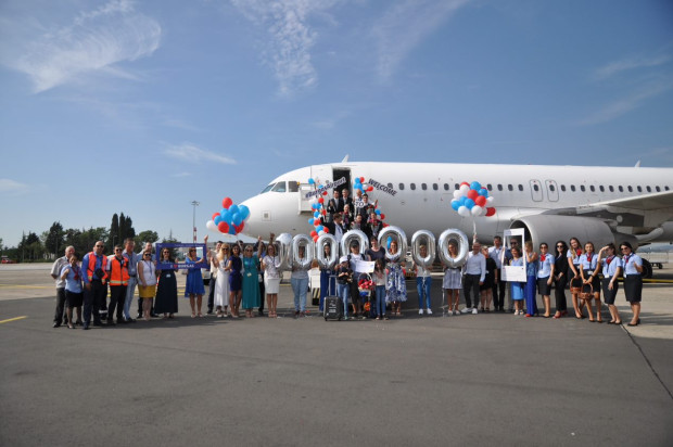 </TD
>На Летище Бургас днес пристигна едномилионният   за 2023 г. Ивон